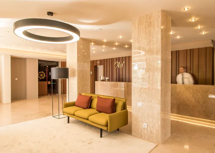 吉拉索尔套房酒店 酒店