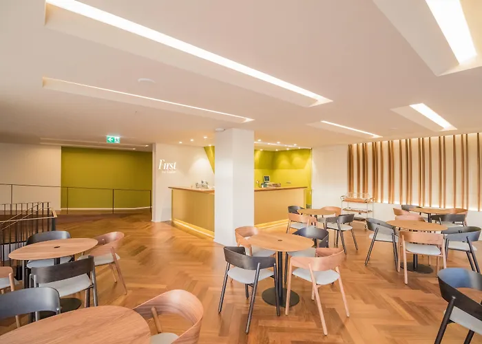 吉拉索尔套房酒店 酒店