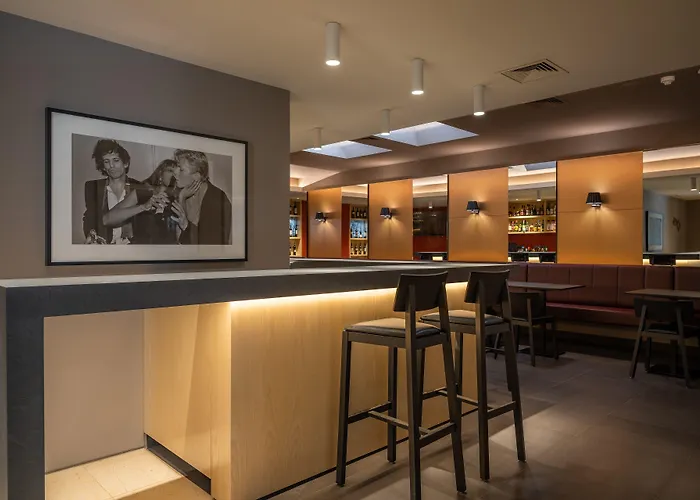 吉拉索尔套房酒店 酒店 4*